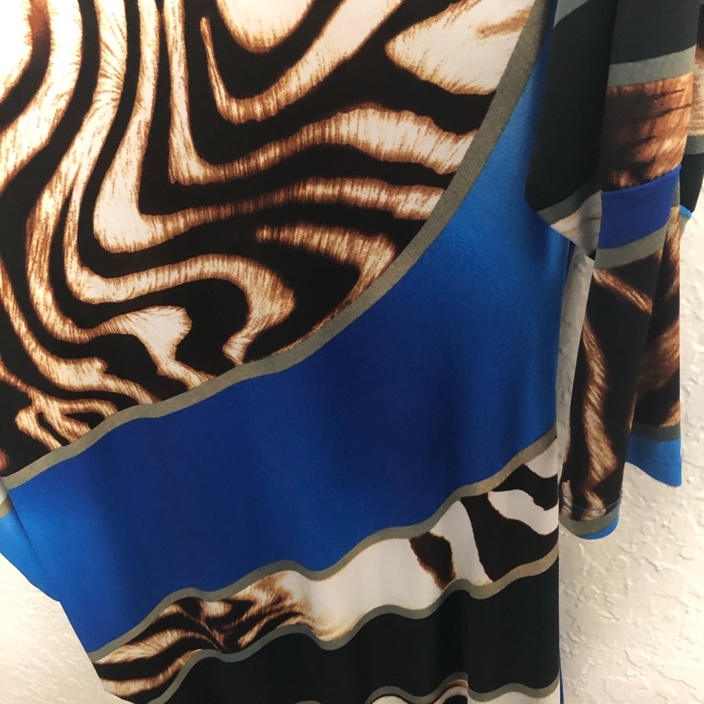 Dress - Picture 3 of 4